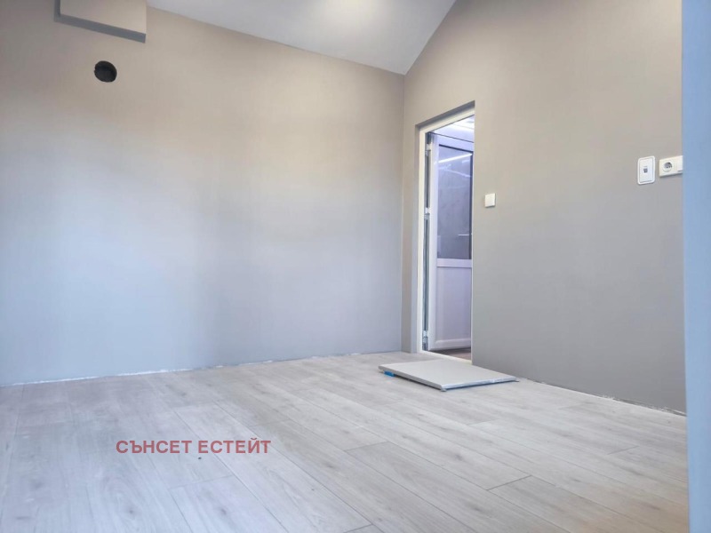 Продава КЪЩА, с. Гюльовца, област Бургас, снимка 15 - Къщи - 52559115