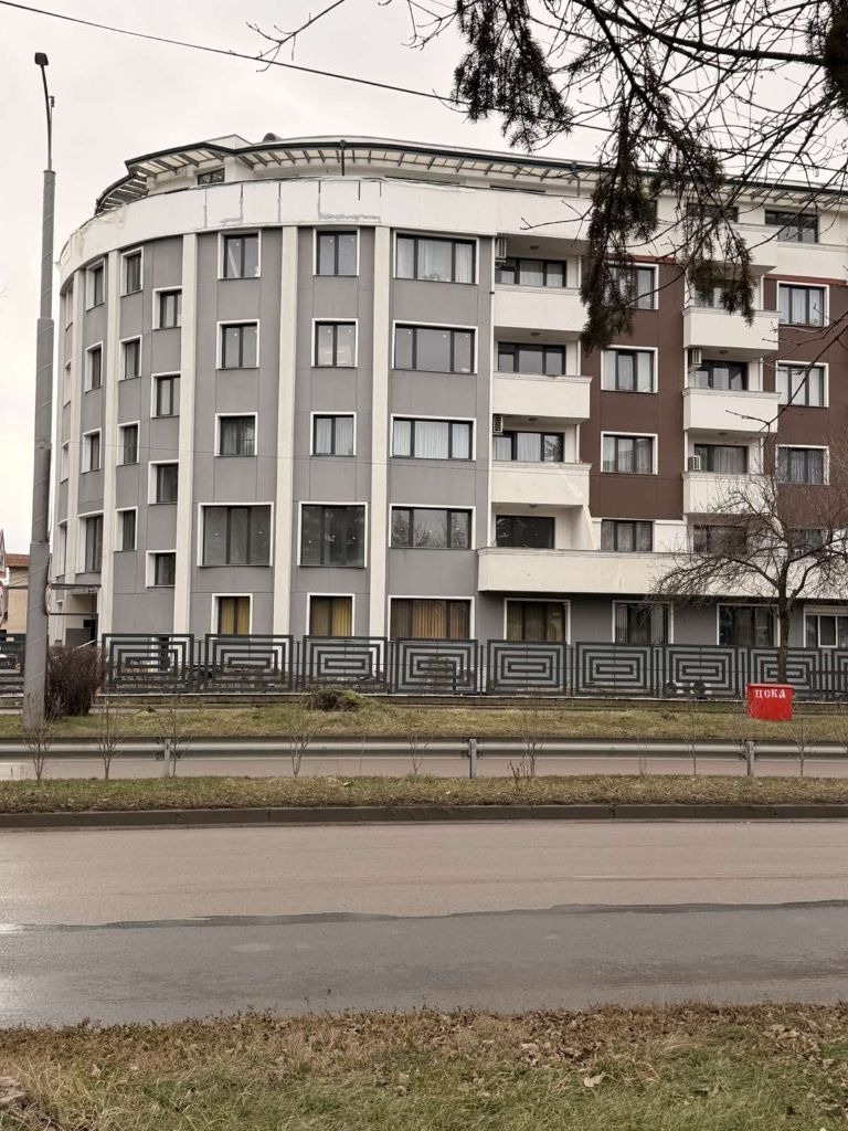 Продава 3-СТАЕН, гр. Перник, Изток
