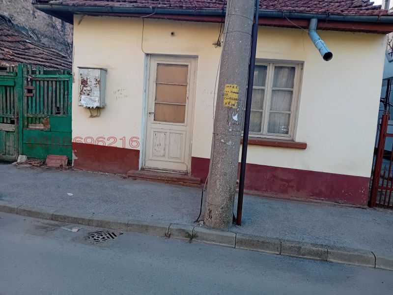 Продава КЪЩА, гр. Враца, Център