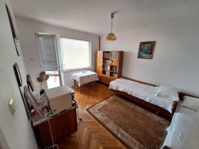 Andar da casa Baltchik, região Dobrich 9