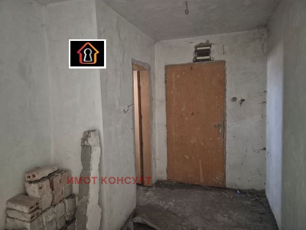 Продава МНОГОСТАЕН, гр. Враца, Център