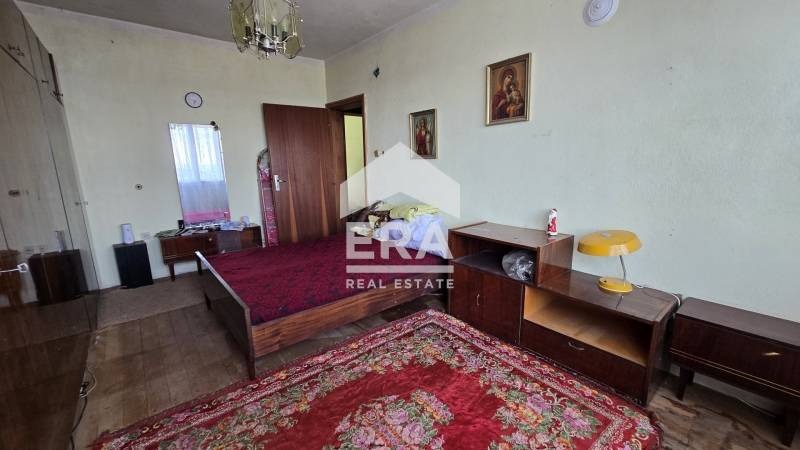 Продава МНОГОСТАЕН, гр. Велико Търново, Варуша, снимка 5 - Апартаменти - 55544692