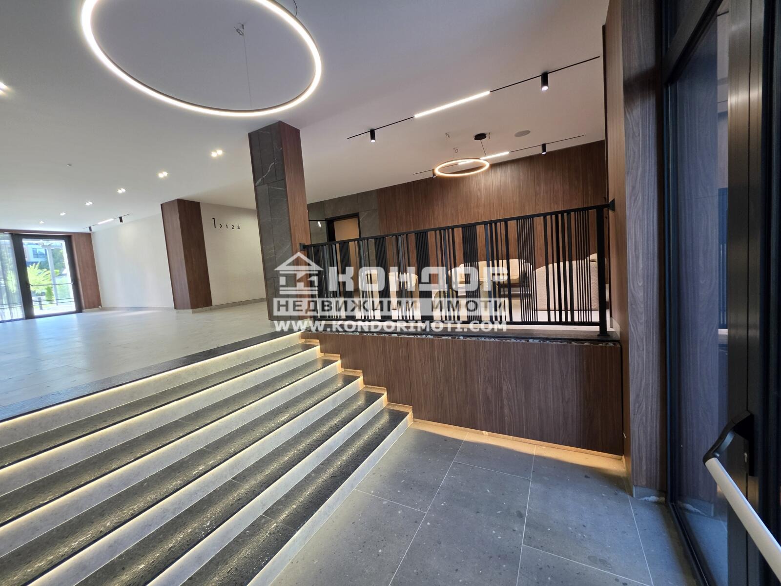 Продава 2-СТАЕН, гр. Пловдив, Младежки Хълм, снимка 3 - Апартаменти - 55328661