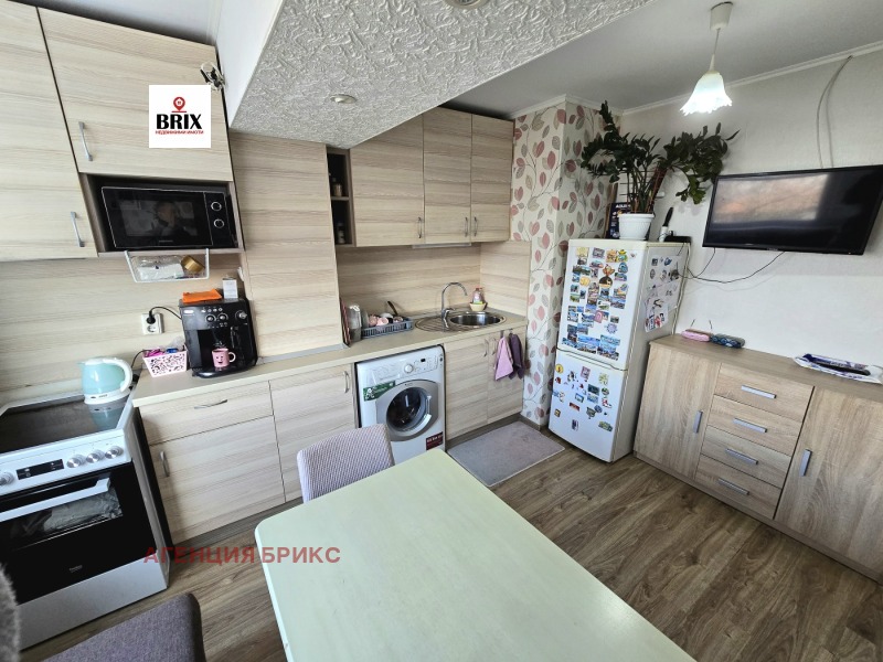 Продава 1-СТАЕН в град Русе, Родина 2 - 42 кв.м / 94 900 € » 185 608.27 лв., АГЕНЦИЯ БРИКС