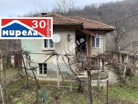 Продажба на имоти в с. Стоките, област Габрово - изображение 4 
