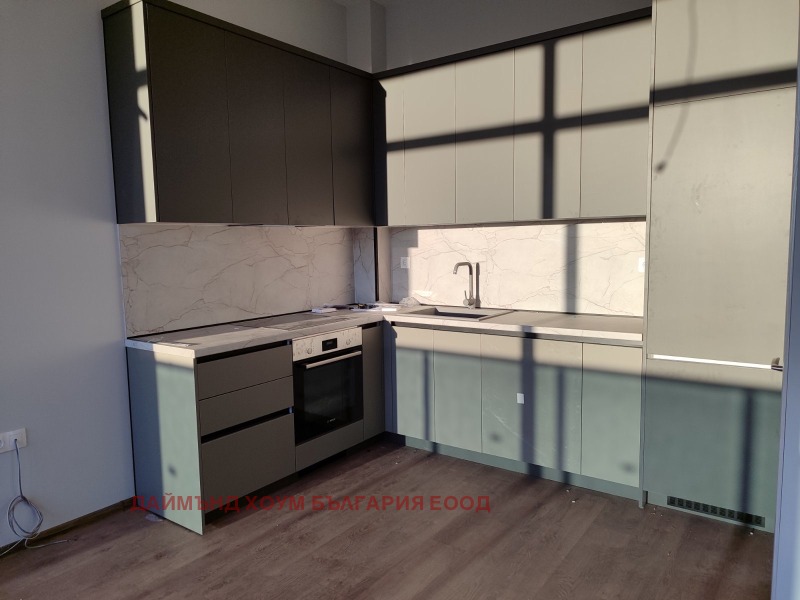 Продава  2-стаен, град Пловдив, Христо Смирненски •  116 925 EUR • ID 47133514 — holmes.bg - [1] 