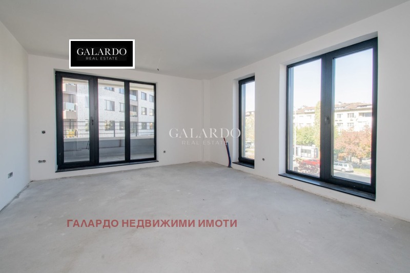 Na prodej  1 ložnice Sofia , Centar , 82 m2 | 18897039