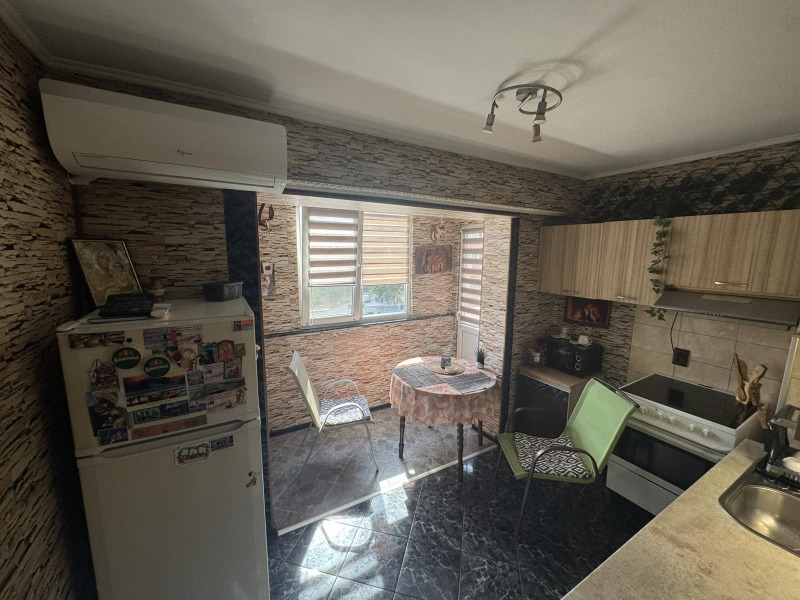 Продава 3-СТАЕН, гр. Айтос, област Бургас, снимка 5 - Апартаменти - 52631009