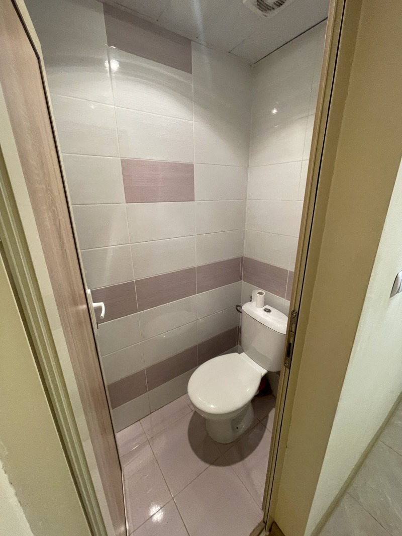 Продава МНОГОСТАЕН, гр. Шумен, Пазара, снимка 11 - Апартаменти - 52621184