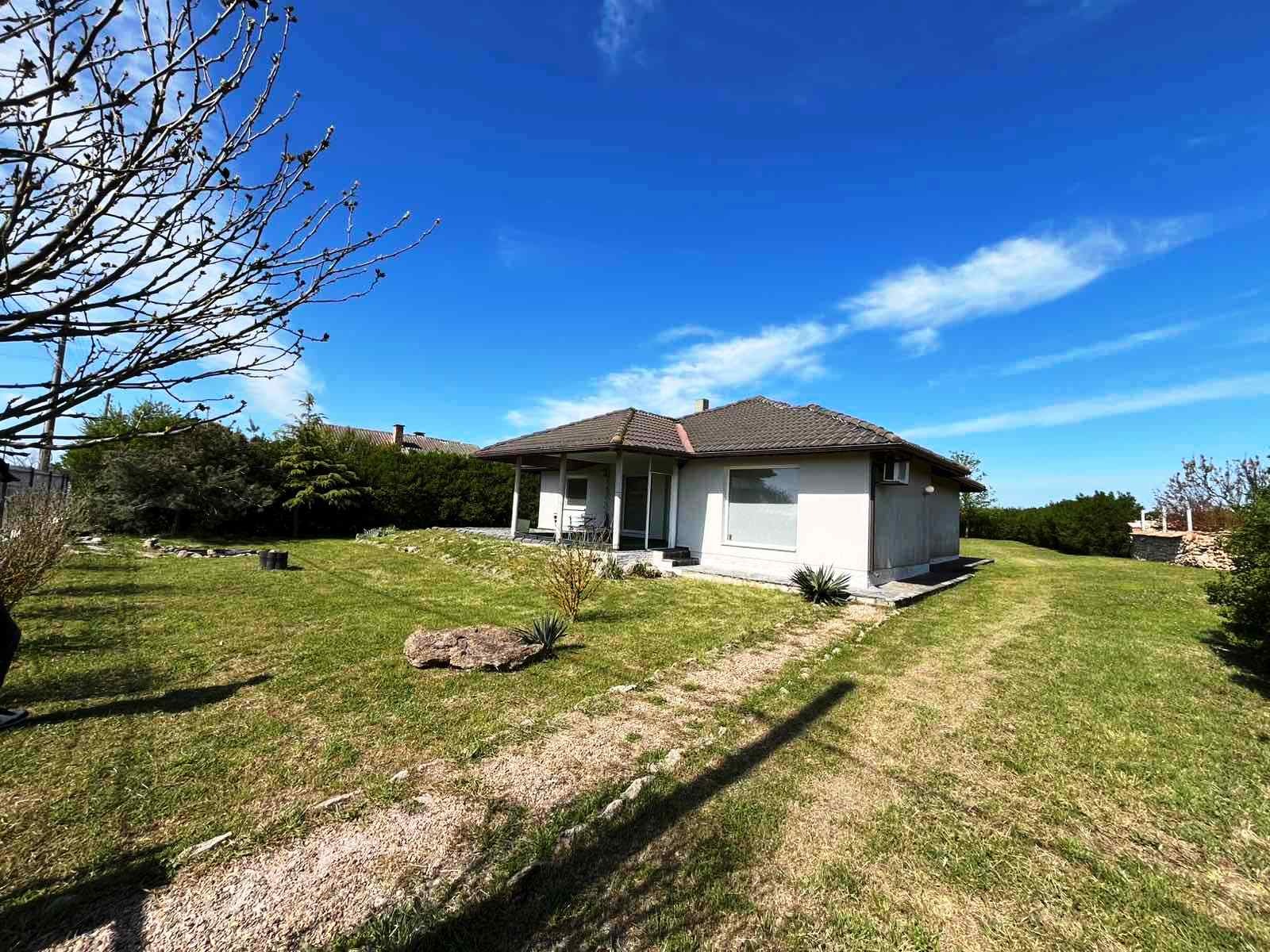 Продава КЪЩА, с. Тюленово, област Добрич, снимка 2 - Къщи - 49929764