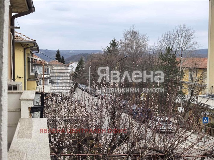 Продава КЪЩА, гр. Велико Търново, Център, снимка 2 - Къщи - 56729957