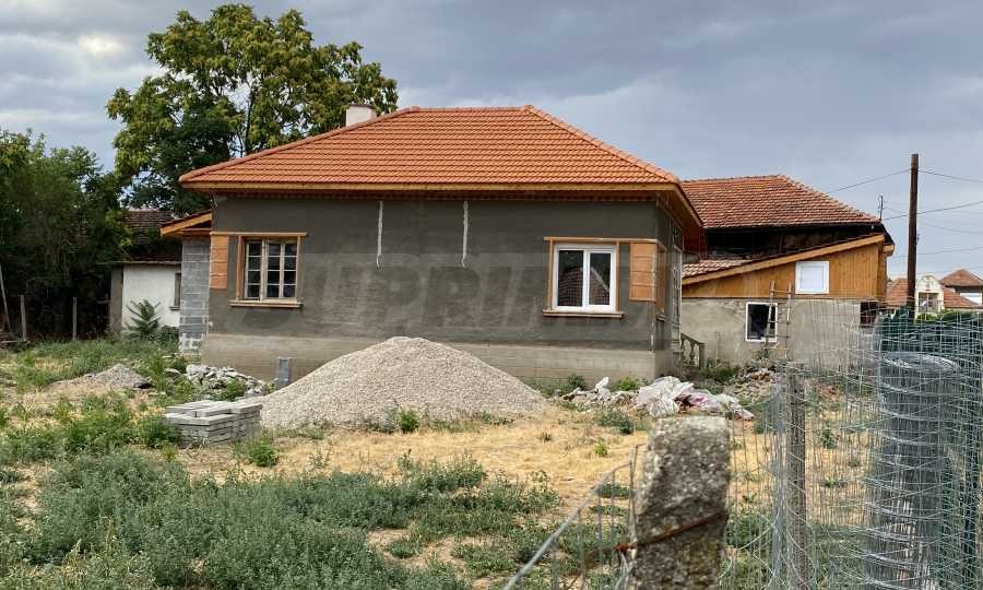 Продава КЪЩА, гр. Брегово, област Видин, снимка 2 - Къщи - 56576782