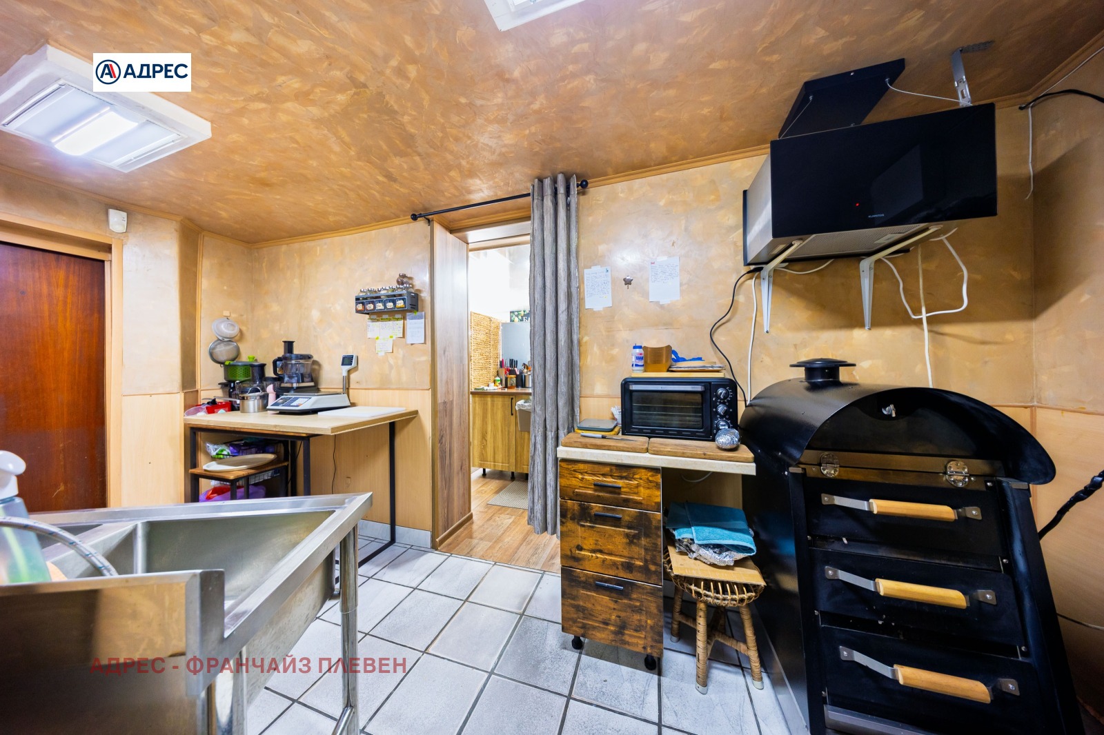 Продава ЗАВЕДЕНИЕ, гр. Троян, област Ловеч, снимка 13 - Заведения - 54638386