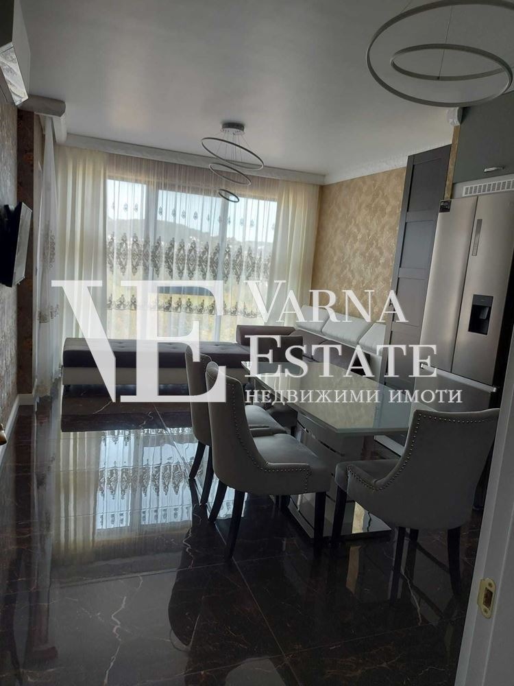 Продава  2-стаен град Варна , к.к. Св.Св. Константин и Елена , 65 кв.м | 54460342