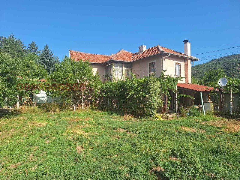Продава КЪЩА, с. Драговищица, област Кюстендил, снимка 2 - Къщи - 53492983