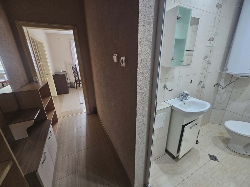 Продава 2-СТАЕН, гр. Кърджали, Център, снимка 10 - Апартаменти - 53741670