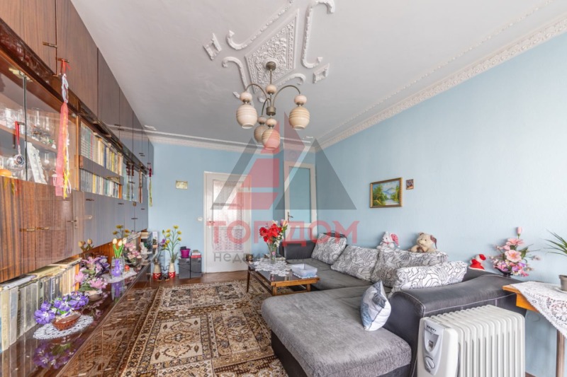 Продава  3-стаен град Варна , Възраждане 2 , 92 кв.м | 63787877