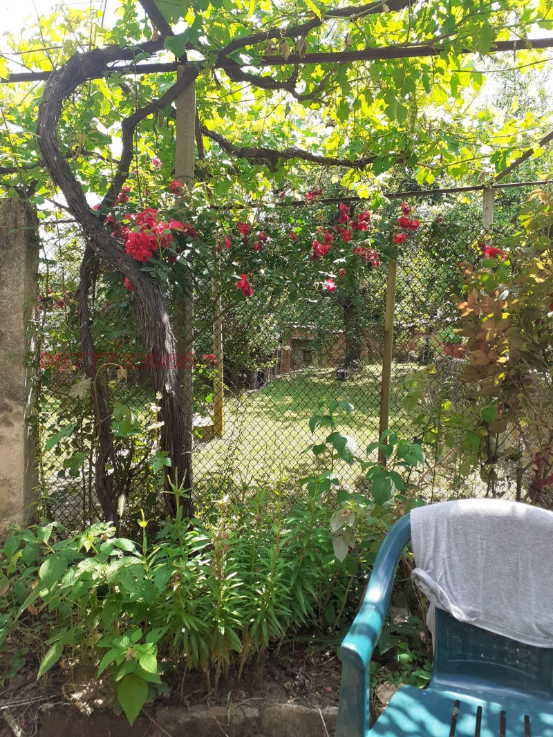 Продава ВИЛА, с. Колю Мариново, област Стара Загора, снимка 2 - Вили - 52784012