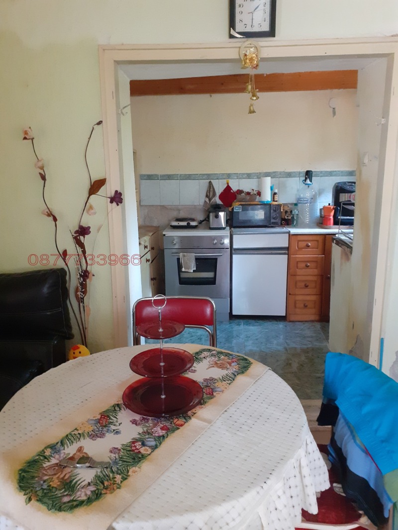 Продава ВИЛА, с. Колю Мариново, област Стара Загора, снимка 9 - Вили - 52784012