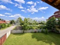 Продава КЪЩА, гр. София, Левски В, снимка 2