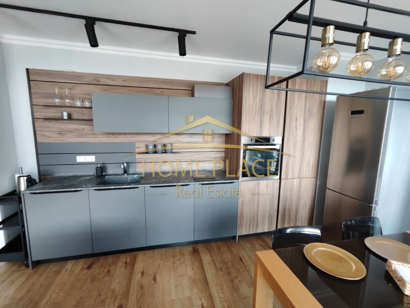 Продава 3-СТАЕН в град Варна, Бриз - 114 кв.м / 390 000 € » 762 773.70 лв., ХОУМ ПЛЕЙС