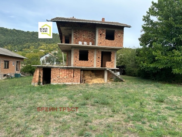 Продава  Къща област София , с. Петрич , 210 кв.м | 25857811