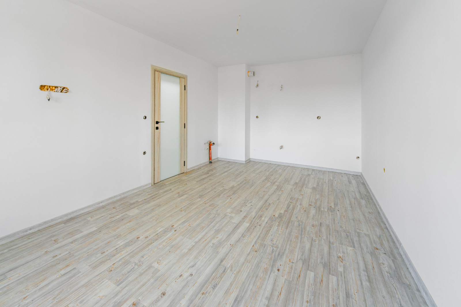 Продава 3-СТАЕН, гр. Плевен, Сторгозия, снимка 3 - Апартаменти - 56204091