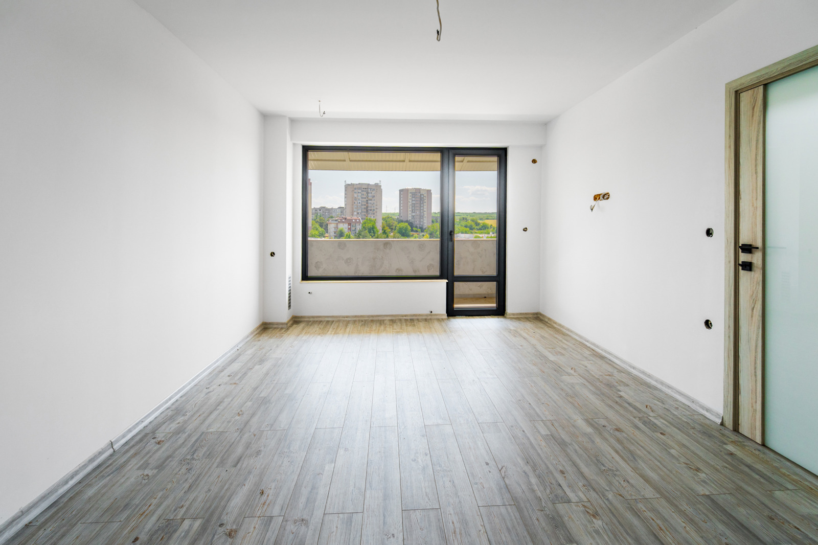 Продава 3-СТАЕН, гр. Плевен, Сторгозия, снимка 2 - Апартаменти - 56204091