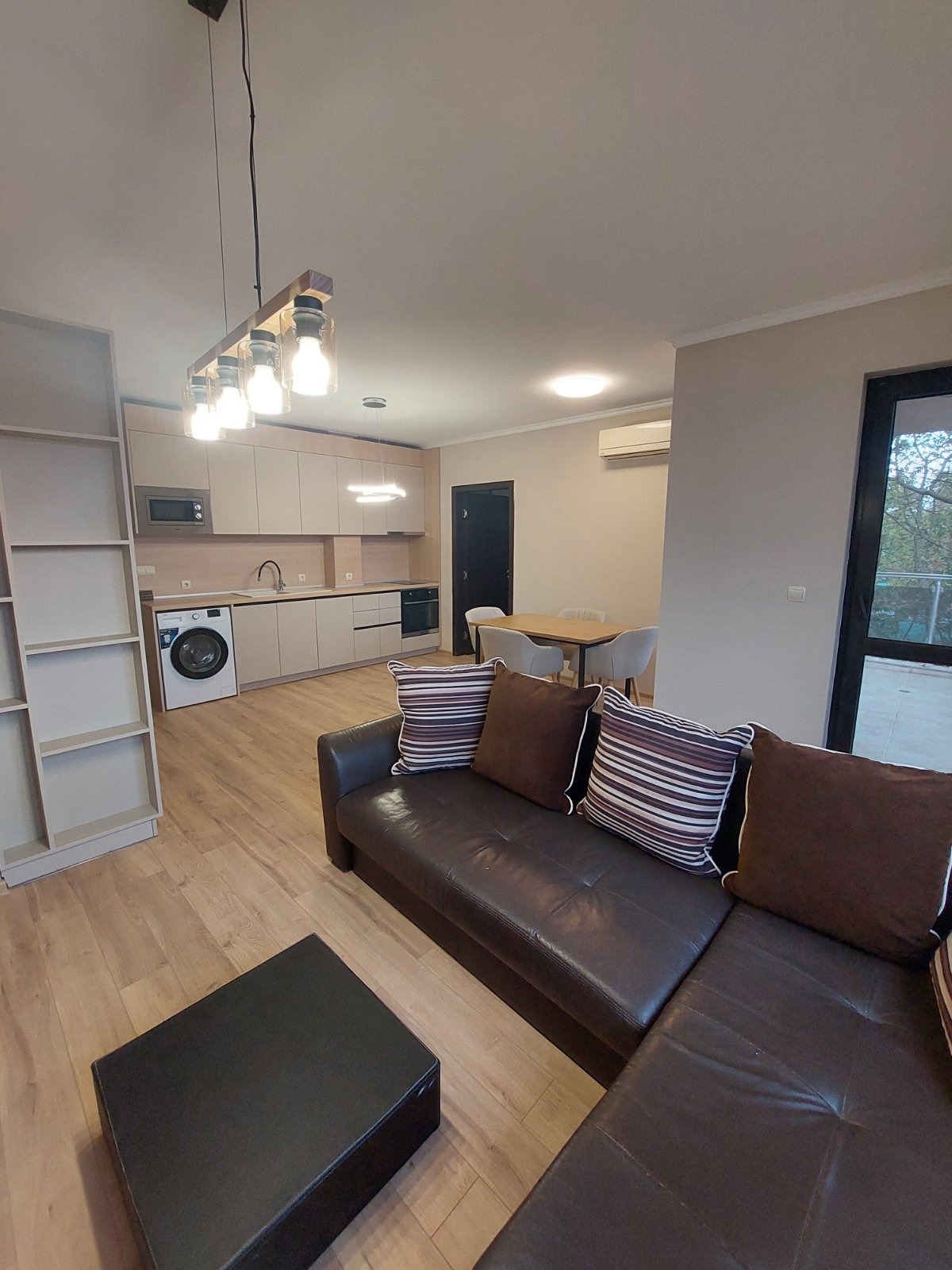 Продава 3-СТАЕН, гр. Шумен, Добруджански, снимка 2 - Апартаменти - 56269717
