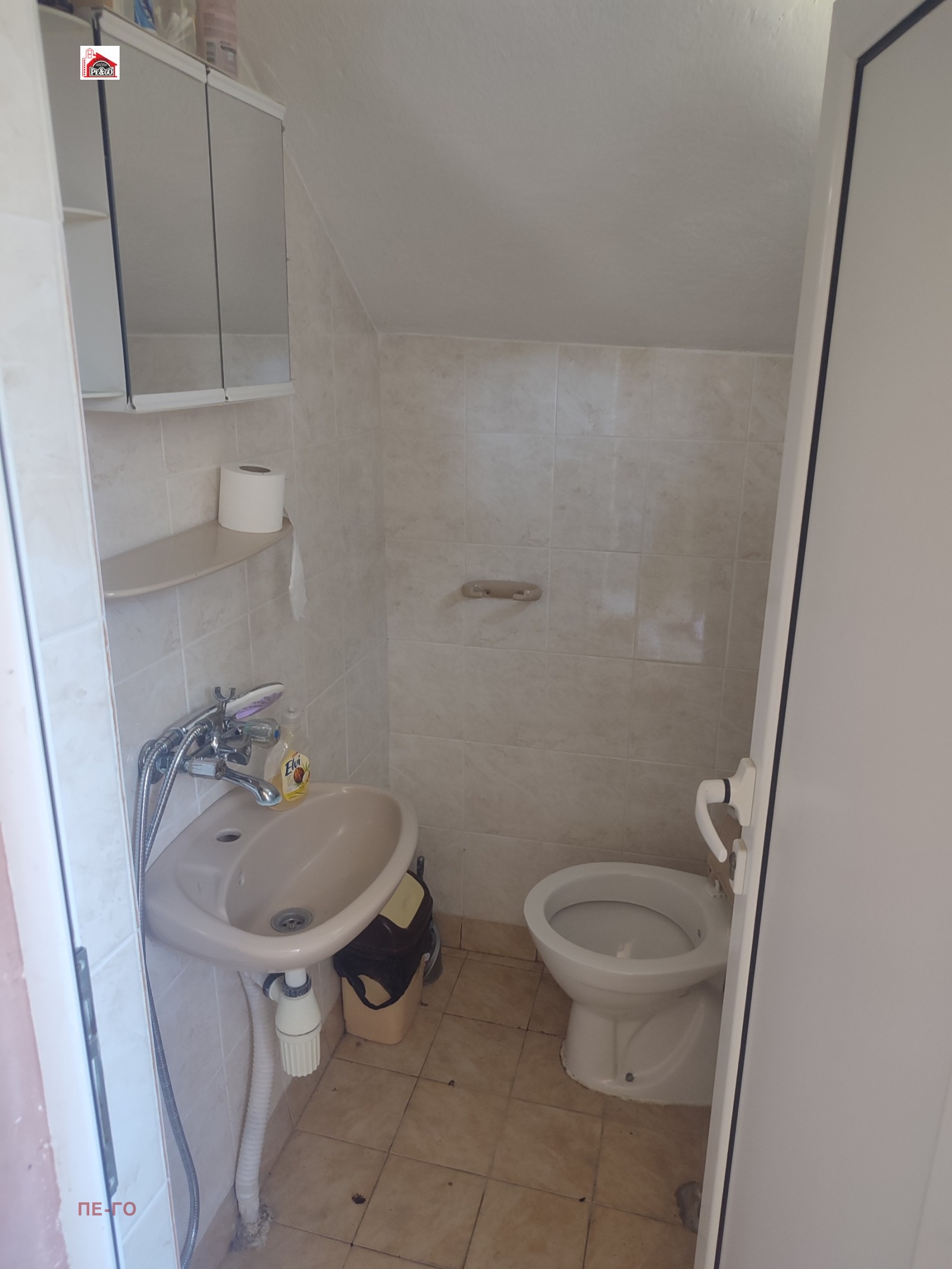 Продава ЕТАЖ ОТ КЪЩА, гр. Пазарджик, Център, снимка 10 - Етаж от къща - 55107397