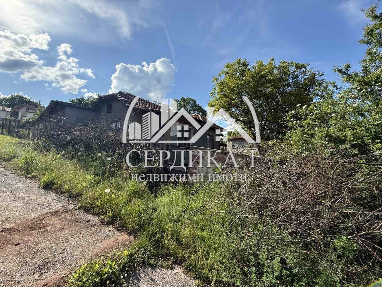 Продава КЪЩА, с. Садовик, област Перник, снимка 2 - Къщи - 54855894