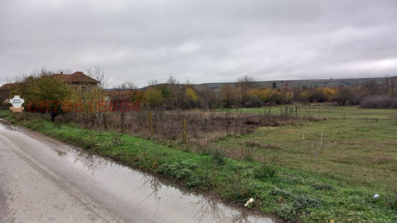 Продава ПАРЦЕЛ в област Враца, с. Ракево - 1018 кв.м / 40 200 € » 78 624.37 лв.