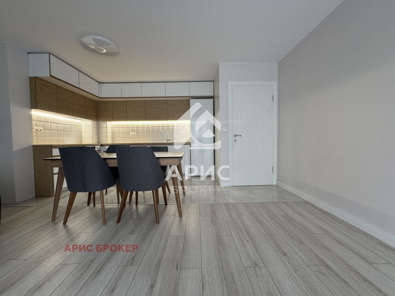 Продава  3-стаен град Пловдив , Остромила , 150 кв.м | 59435441 - изображение [2]