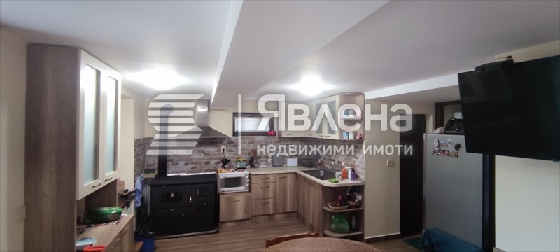 Продава КЪЩА, с. Голям извор, област Ловеч, снимка 6 - Къщи - 55905562