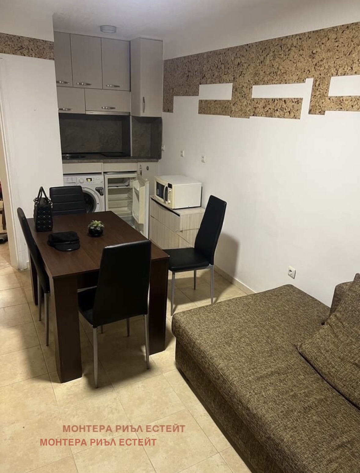 Продава 2-СТАЕН, гр. Варна, Окръжна болница-Генерали, снимка 3 - Апартаменти - 53110549