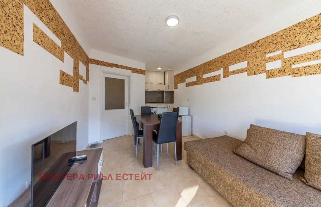 Продава 2-СТАЕН, гр. Варна, Окръжна болница-Генерали, снимка 6 - Апартаменти - 53110549