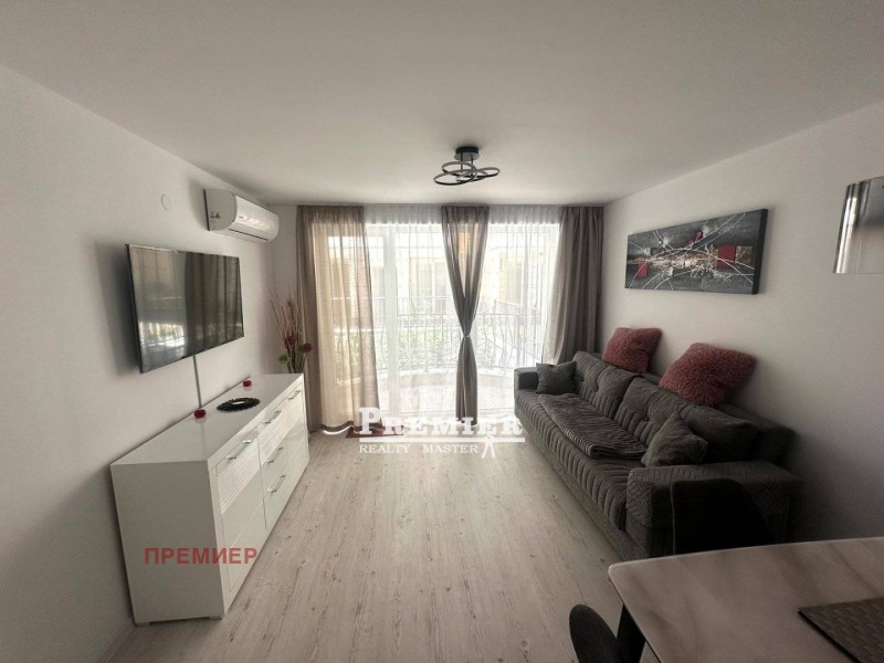 Продава 2-СТАЕН в област Бургас, гр. Свети Влас - 58 кв.м / 115 000 € » 224 920.45 лв., ПРЕМИЕР