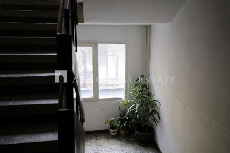 Продава 2-СТАЕН, гр. София, Хиподрума, снимка 12 - Апартаменти - 52549818