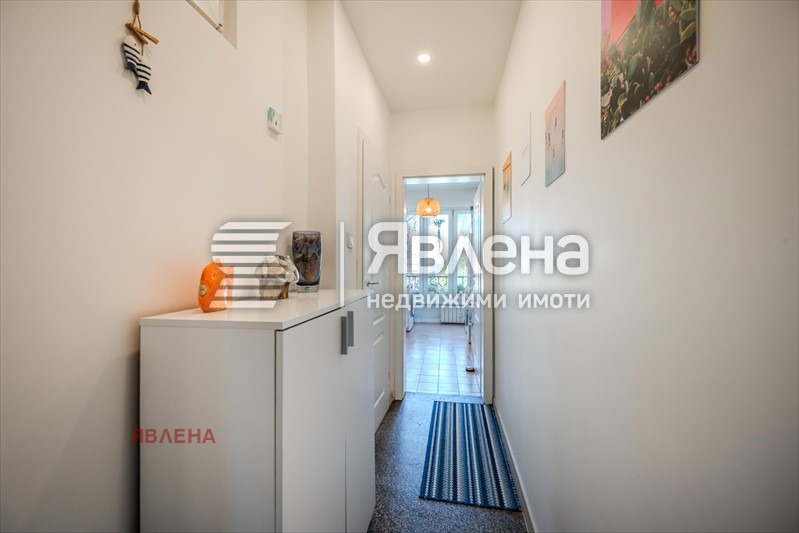 Продава 3-СТАЕН, гр. София, Център, снимка 8 - Апартаменти - 56123515