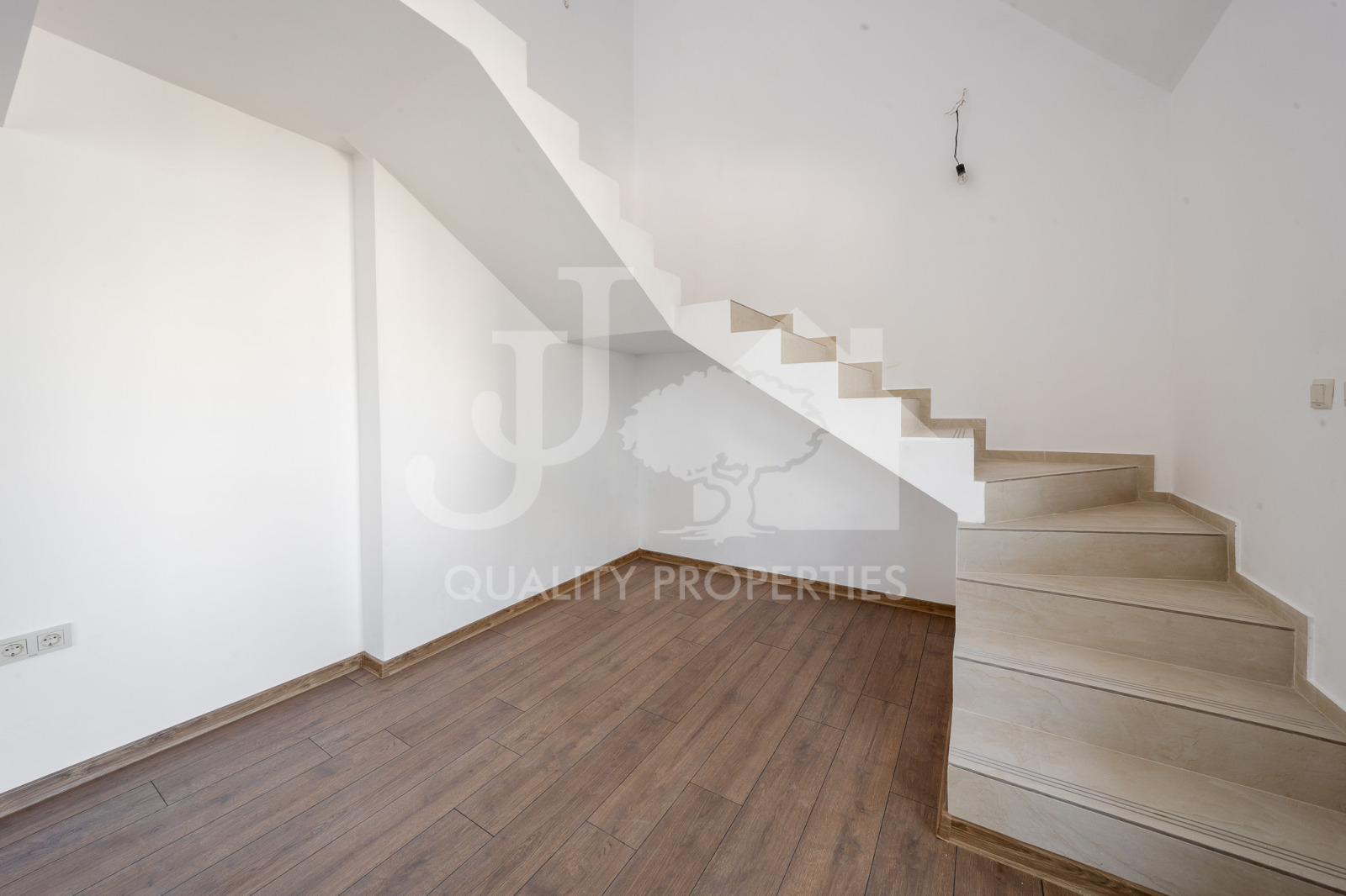 Продава 3-СТАЕН, гр. София, Банишора, снимка 5 - Апартаменти - 54448131