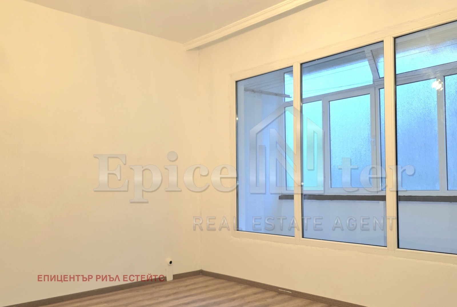 Продава 3-СТАЕН, гр. Пловдив, Кючук Париж, снимка 2 - Апартаменти - 55300017