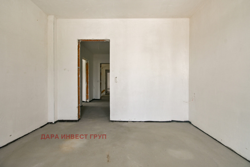 Продава 4-СТАЕН в град Шумен, Военно училище - 105 кв.м / 214 742.59 € » 420 000 лв., ДАРА ИНВЕСТ ГРУП