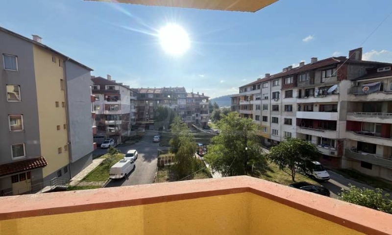 En venta  3+ dormitorios región Sofia , Samokov , 150 metros cuadrados | 67985528 - imagen [2]