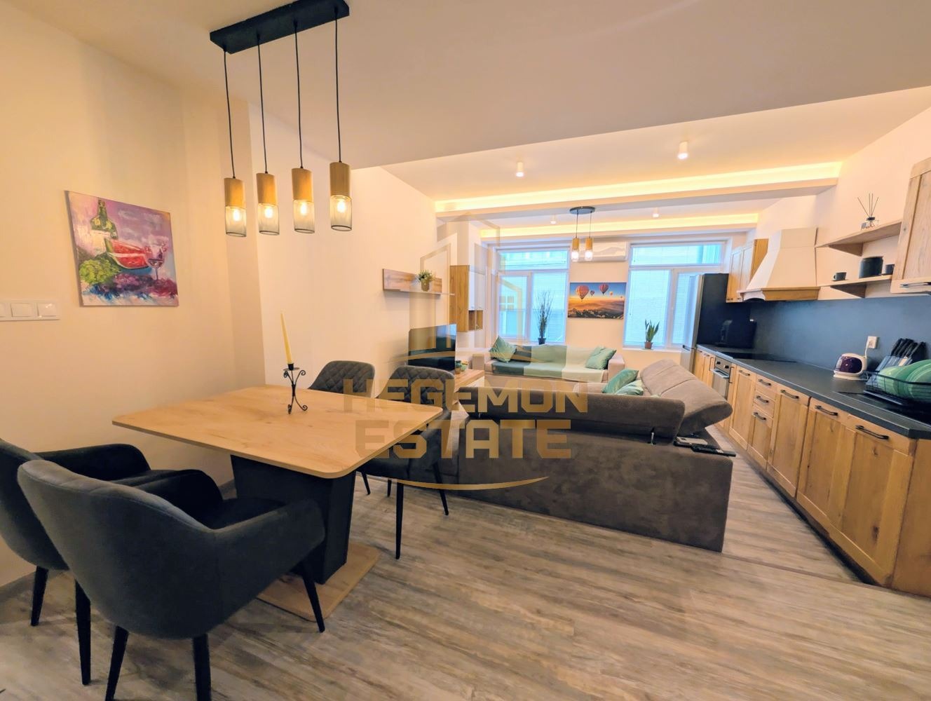 Продава 3-СТАЕН, гр. Варна, Център, снимка 2 - Апартаменти - 53957027
