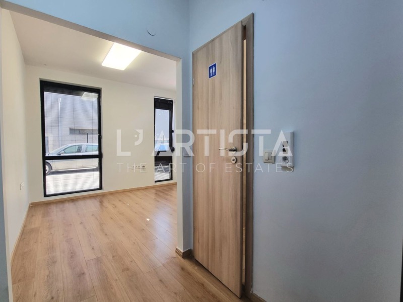 Na sprzedaż  Biuro Sofia , Krastowa wada , 27 mkw | 85453901 - obraz [3]