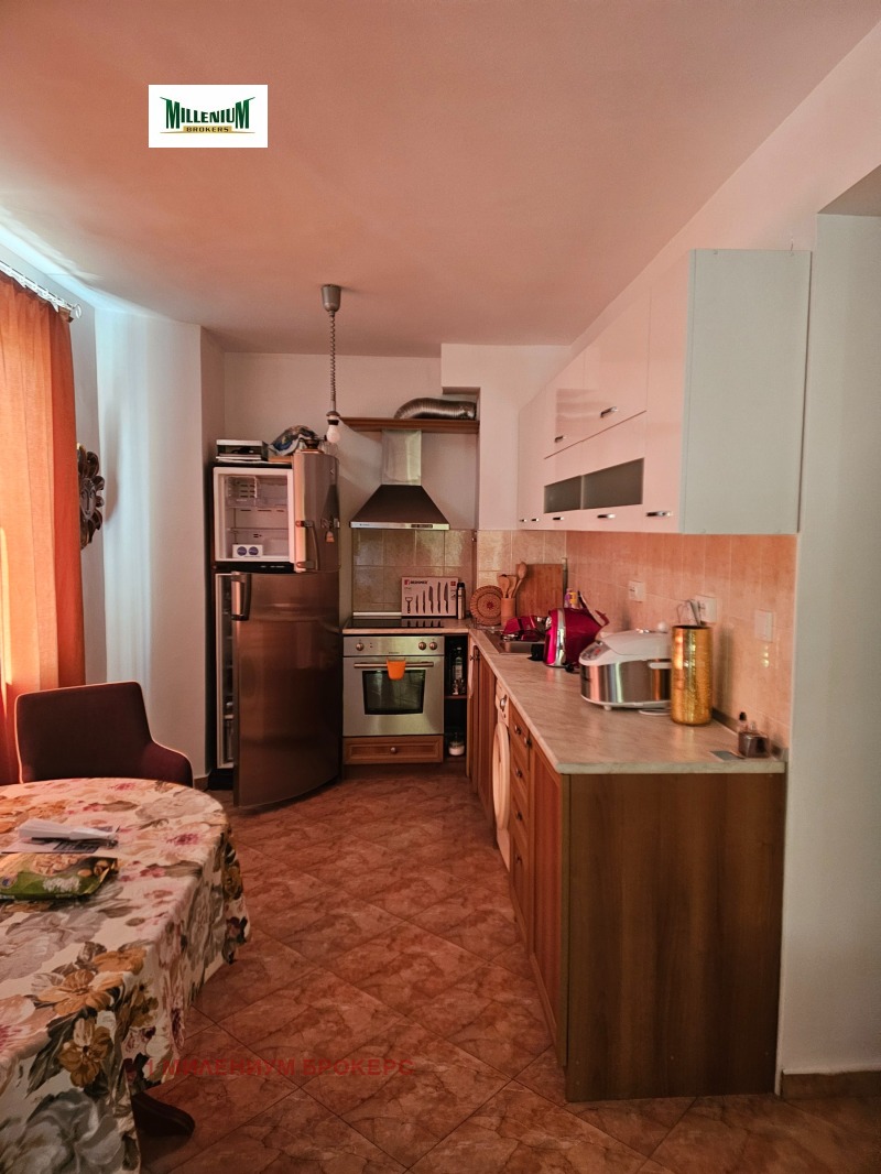 Till salu  2 sovrum Plovdiv , Mladejki Halm , 165 kvm | 77550946