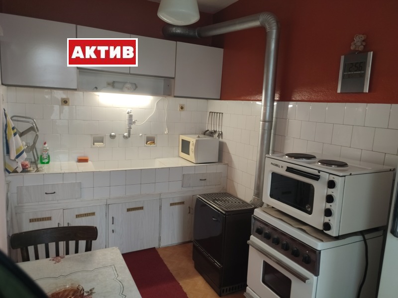 Продава 4-СТАЕН, гр. Търговище, Център, снимка 1 - Aпартаменти - 48801516