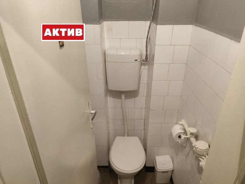 Продава 4-СТАЕН, гр. Търговище, Център, снимка 13 - Aпартаменти - 48801516