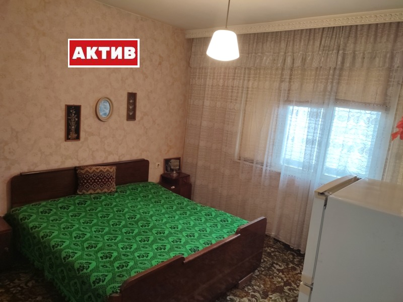 Продава 4-СТАЕН, гр. Търговище, Център, снимка 8 - Aпартаменти - 48801516