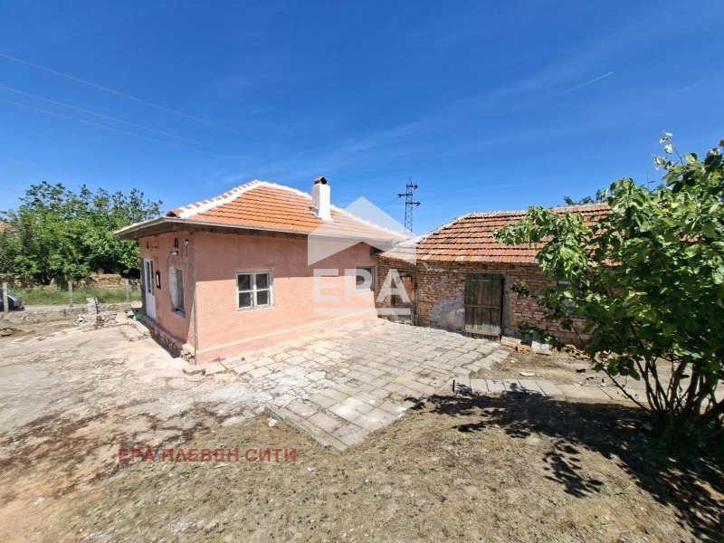 Продава КЪЩА, с. Садовец, област Плевен, снимка 4 - Къщи - 55395311